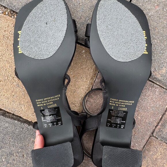 Unlisted by Nine West Black Strappy Block Heel Sandals Size 8 - Picture 4 of 6